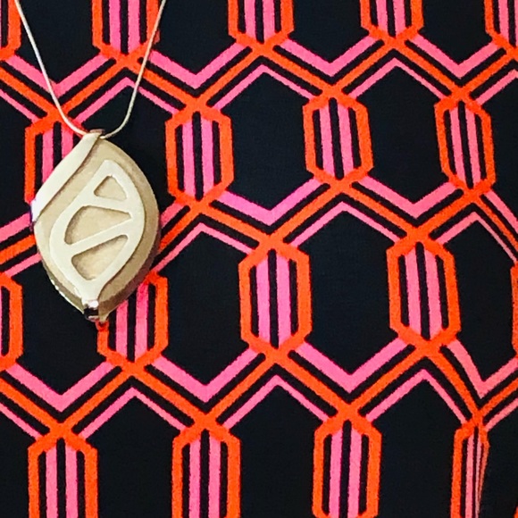 NMiller: The Shining Dress - Picture 5 of 6